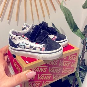 Baby Vans Old Skool V (Candy Heart) shoes size T 4